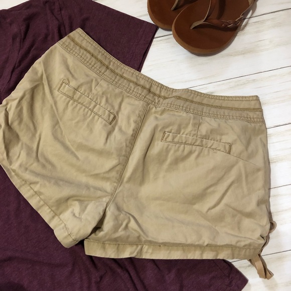 {Duck head} khaki shorts with ruched tied sides - Picture 2 of 6